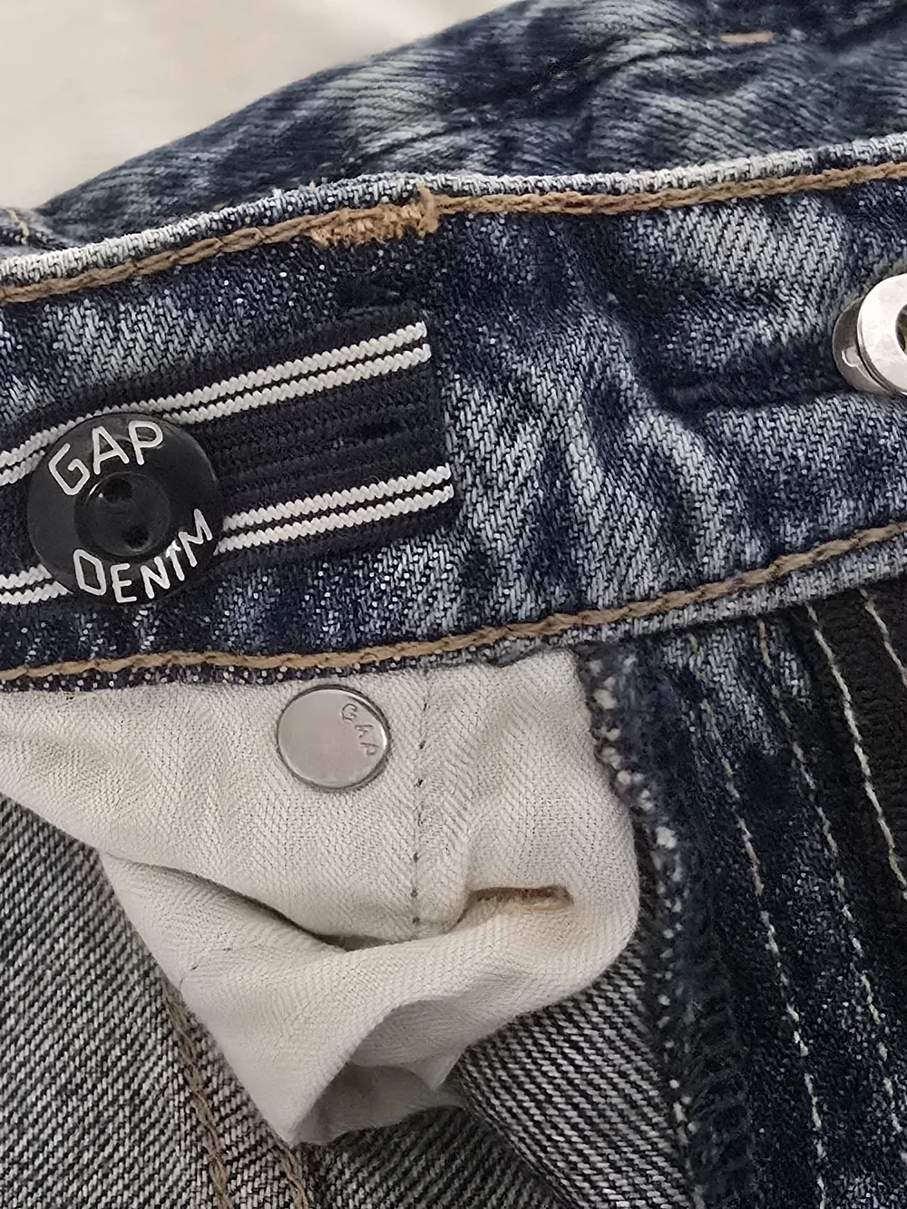 NWT GAP Kids Wide-Leg Distressed Blue Jeans - Size 8